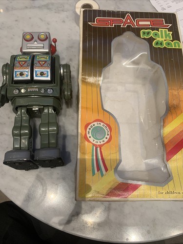 Robot space walk man - robot,