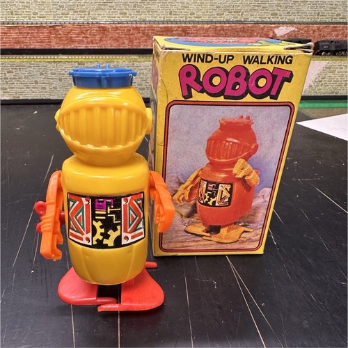 Robot wind walking fondo - robot, up