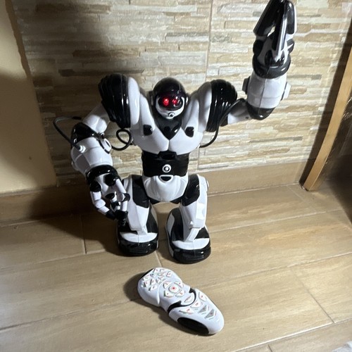 Robot giocattolo telecomandato