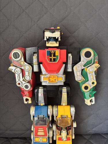 Robot tipo voltron - robot,